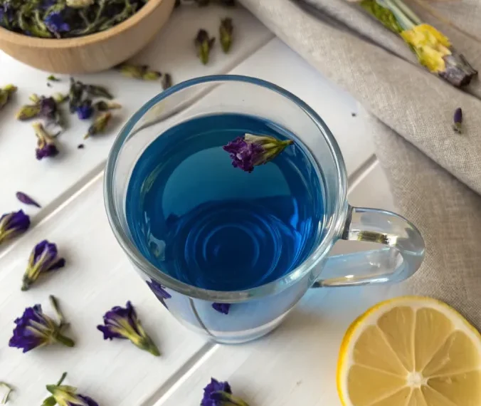 butterfly pea flower tea vibrant blue in glass mug